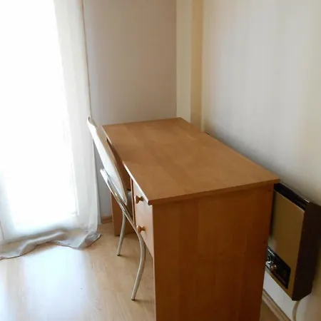 Apartment Lovely In The City Center